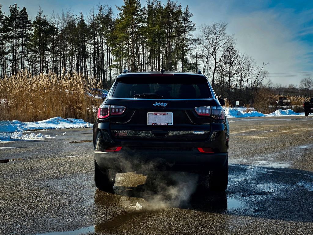 Used 2024 Jeep Compass Latitude image 4