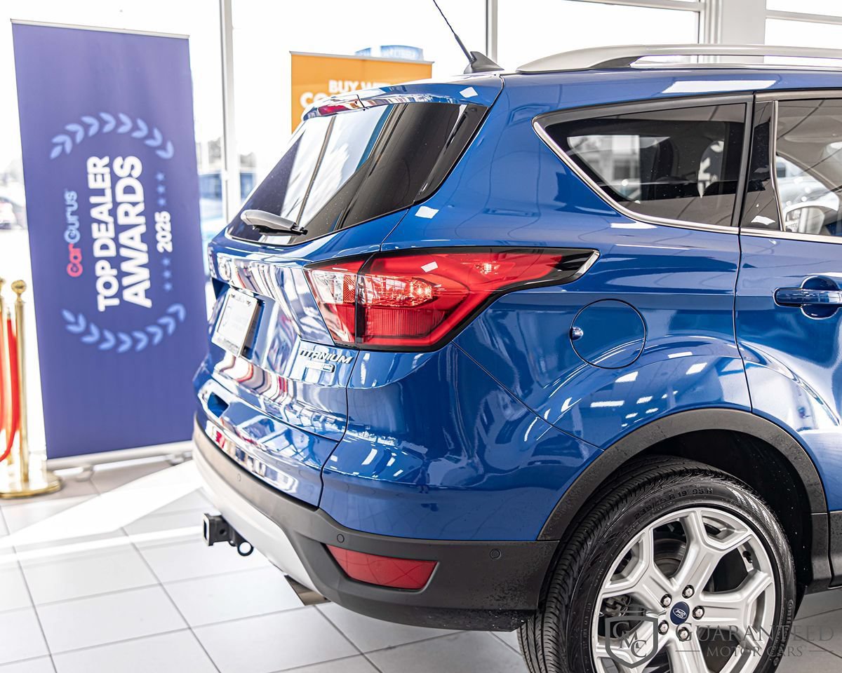 Used 2019 Ford Escape Titanium w/ U9j03 - Titanium Tow Package AWD/4WD image 16