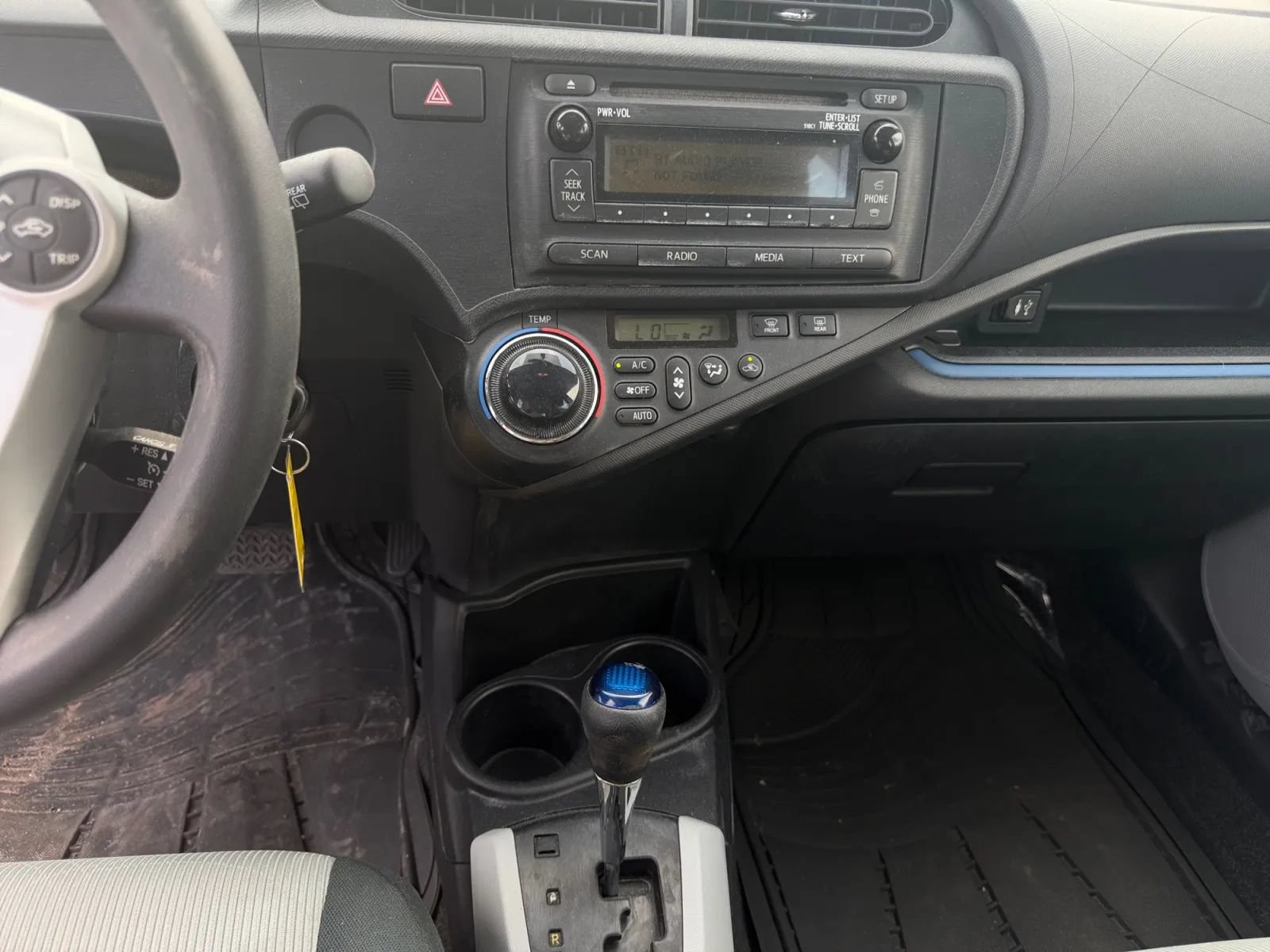 Used 2013 Toyota Prius C FWD image 12
