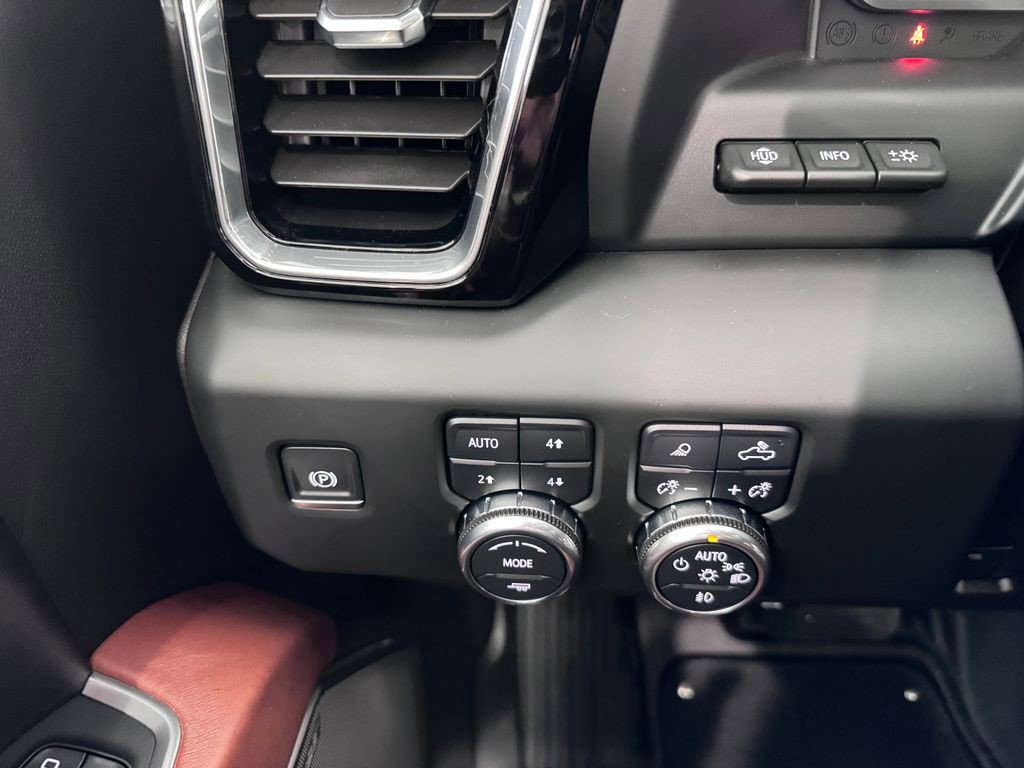 Certified 2024 GMC Sierra 3500 Denali Ultimate image 27