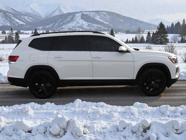Used 2025 Volkswagen Atlas SE image 7
