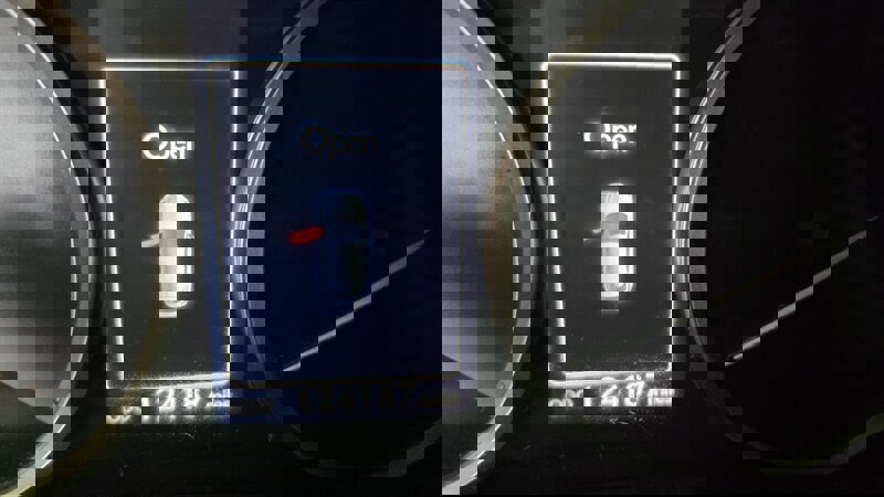 Used 2015 Lexus NX 300h AWD image 13