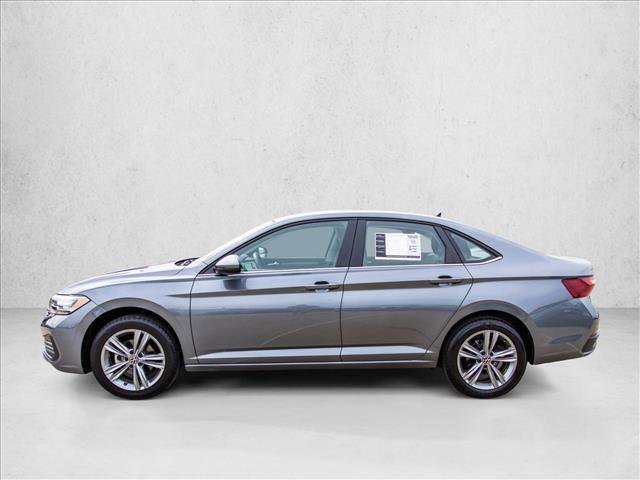 Used 2024 Volkswagen Jetta SE FWD image 8