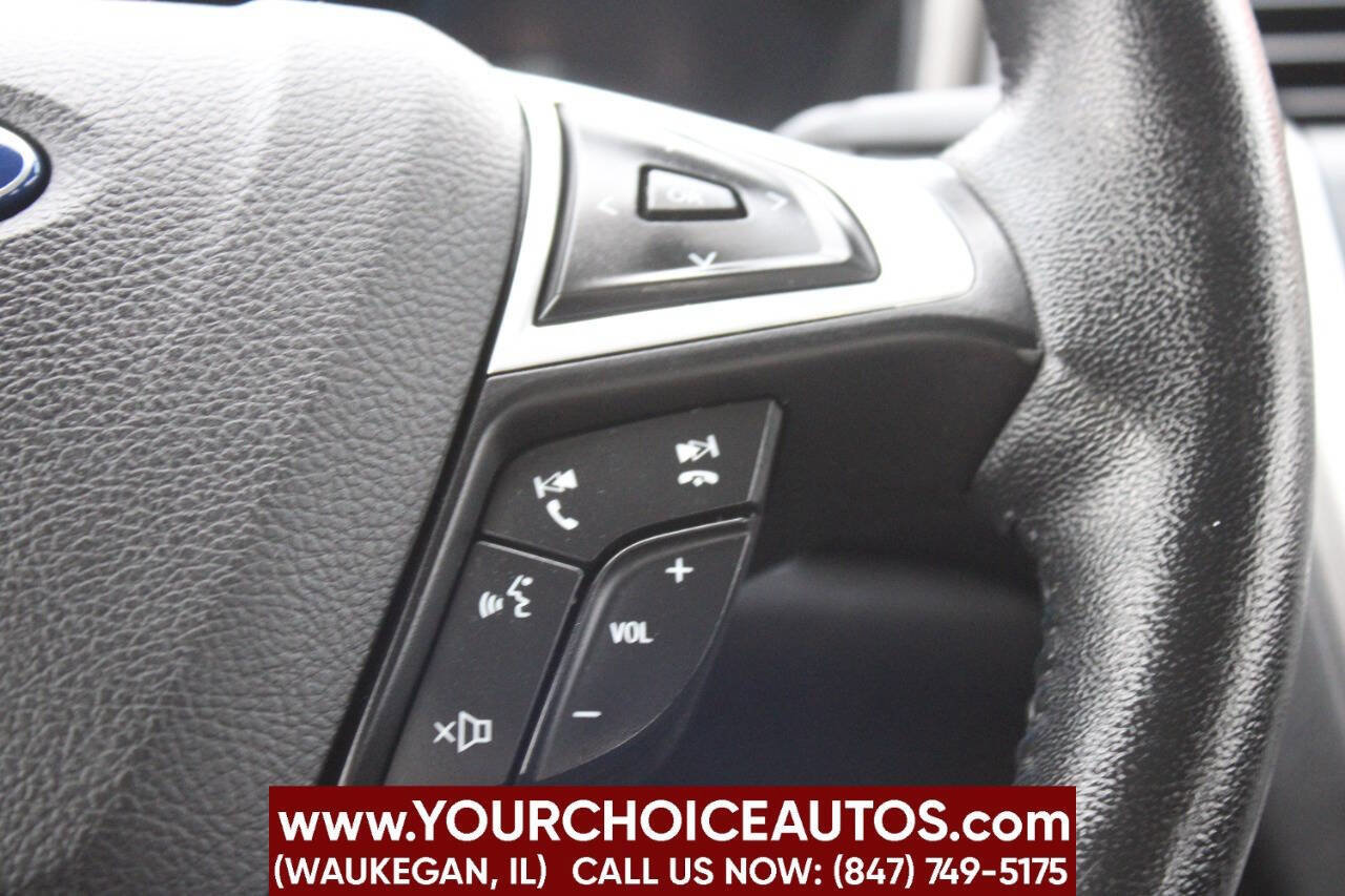 Used 2017 Ford Fusion SE image 26