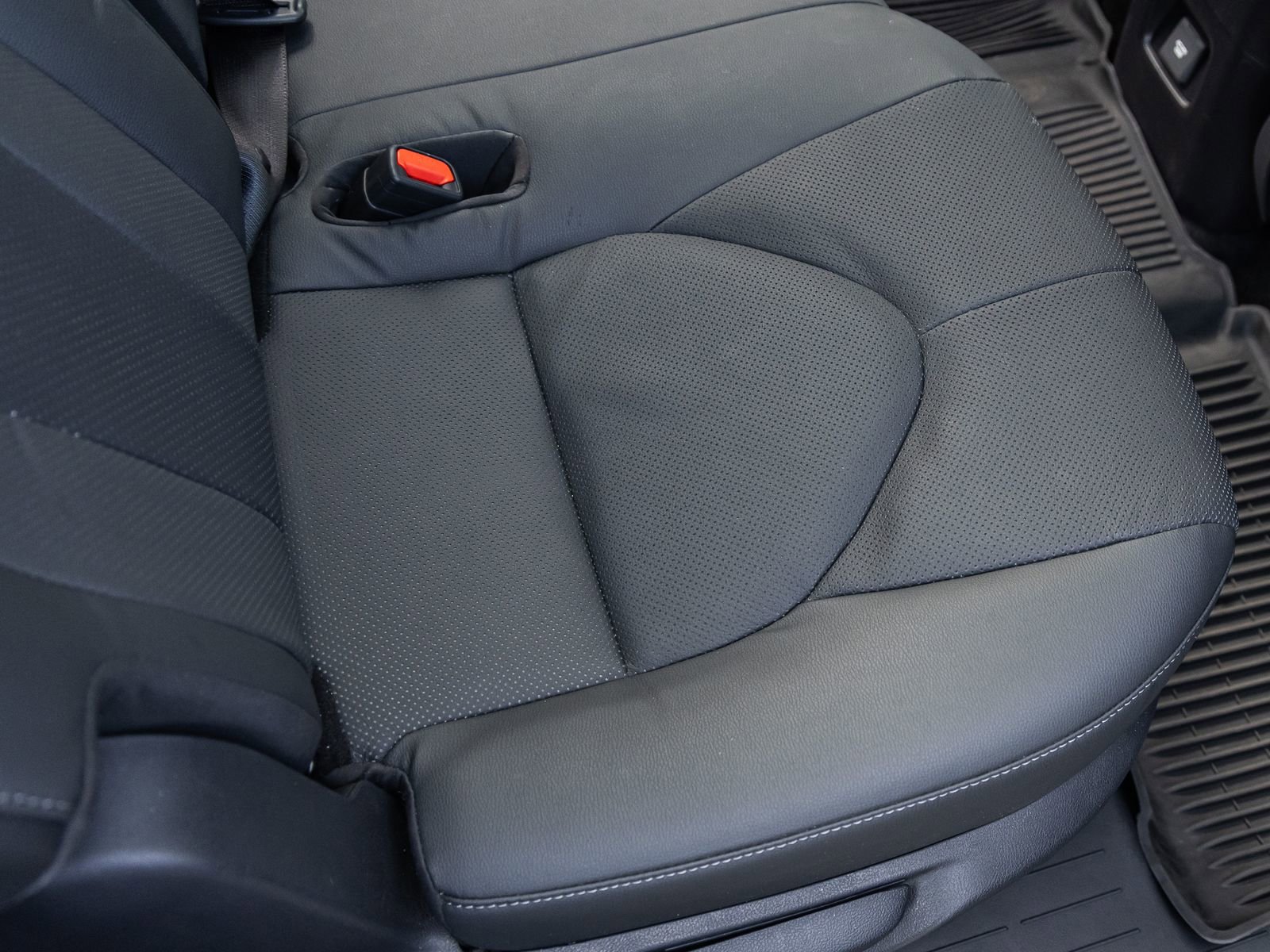 Used 2025 Toyota Grand Highlander AWD image 36