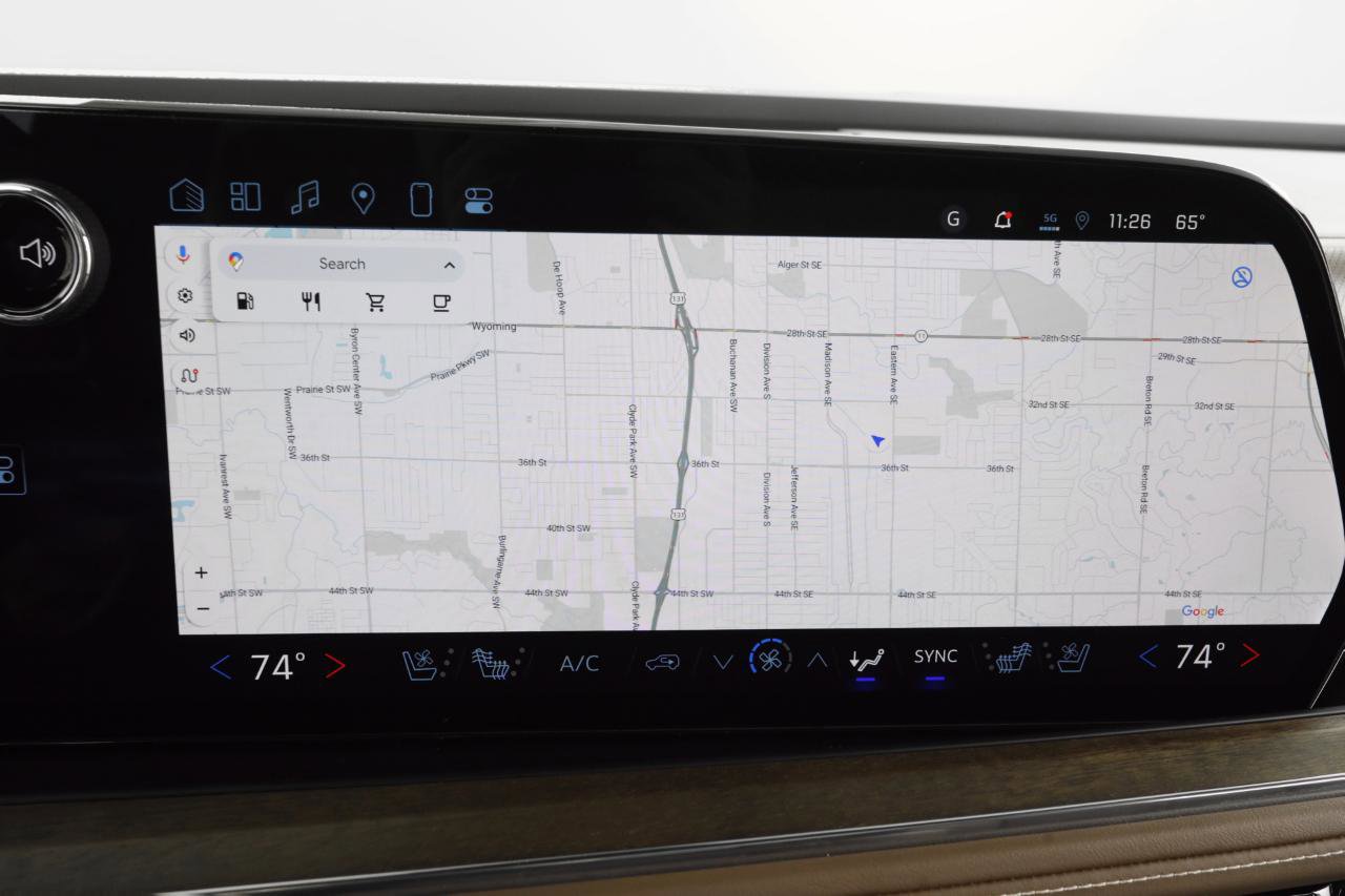 Used 2025 Chevrolet Suburban High Country image 20