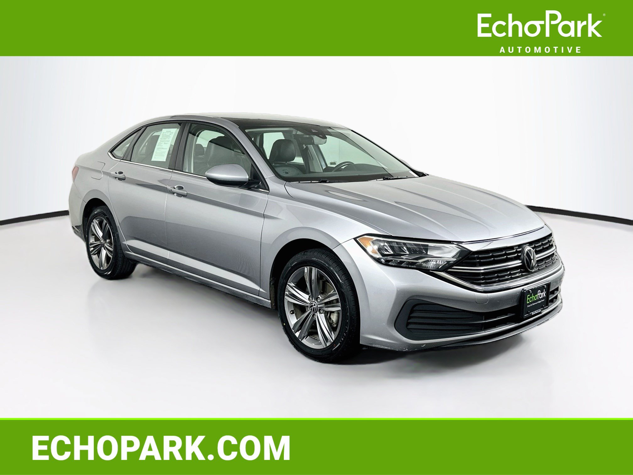 Used 2024 Volkswagen Jetta SE FWD image 1
