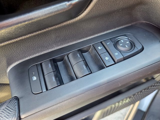 Used 2025 Toyota Tacoma SR5 AWD/4WD image 41