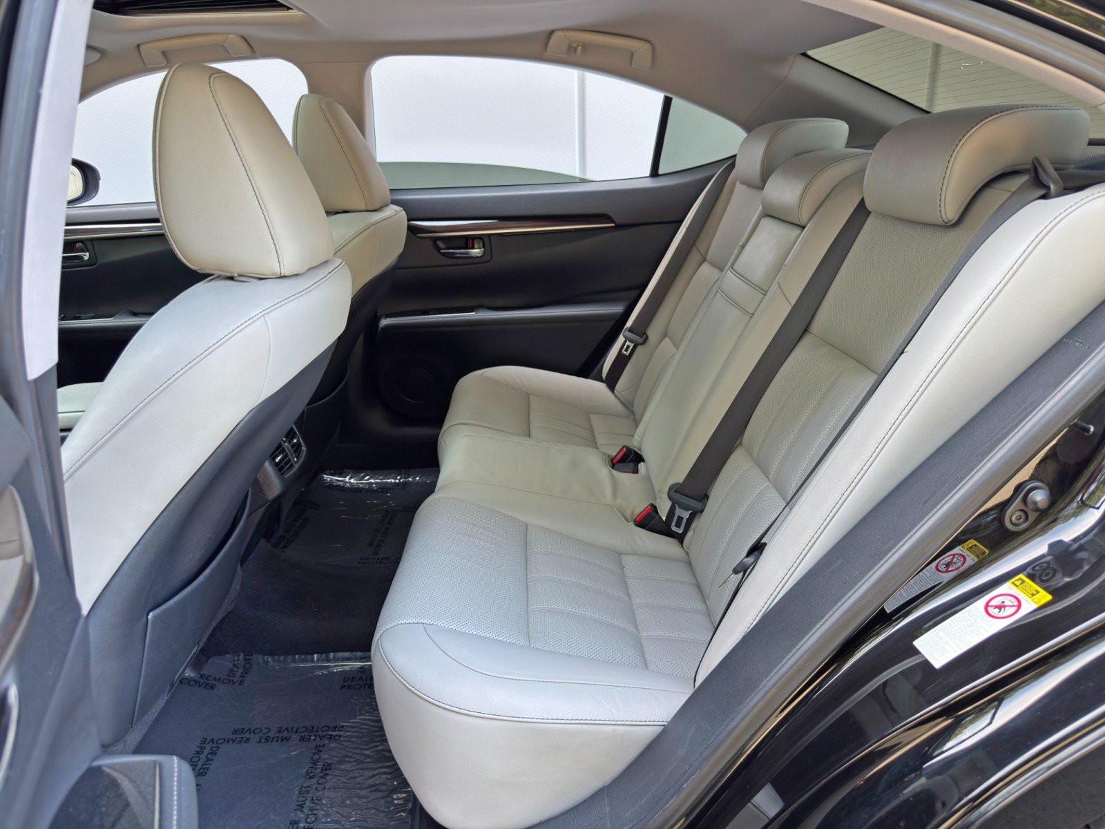 Used 2016 Lexus ES 350 w/ Luxury Package w/Wood Trim FWD image 38