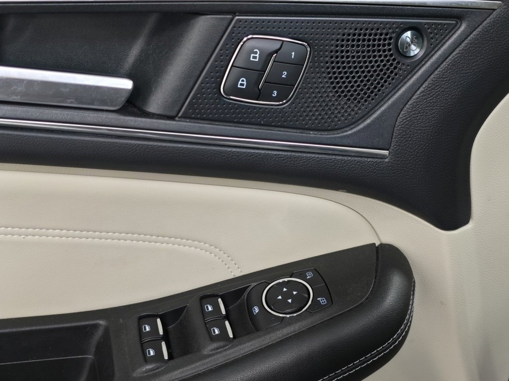 Used 2022 Ford Edge Titanium w/ Equipment Group 301A image 27