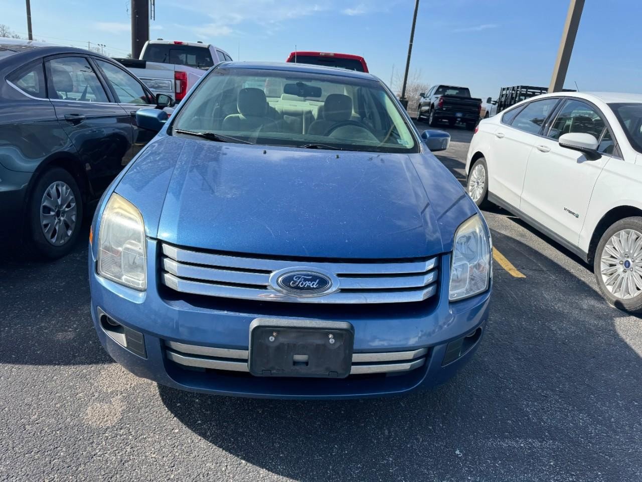 Used 2009 Ford Fusion SE image 2