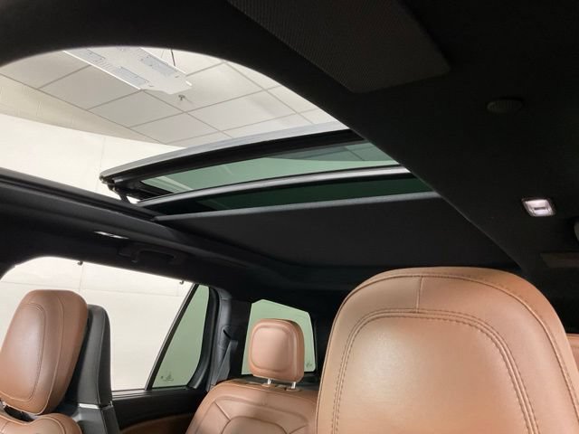 Used 2023 Lincoln Aviator Reserve w/ Equipment Group 201A AWD/4WD image 22