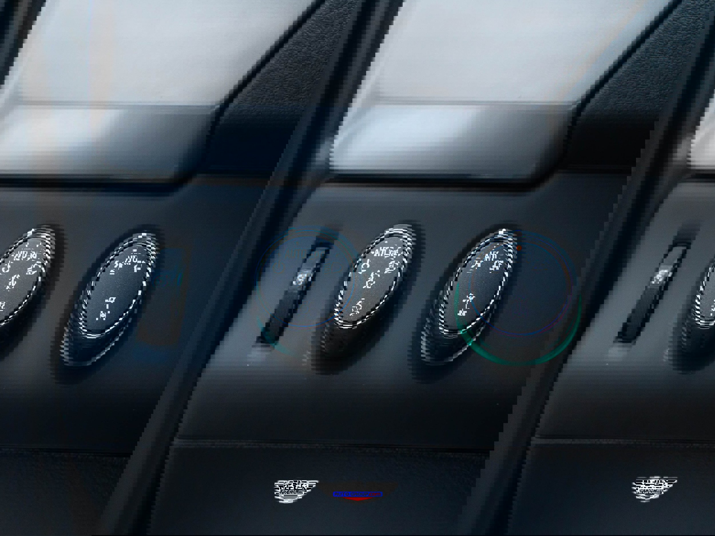 Used 2017 Chevrolet Suburban Premier image 38