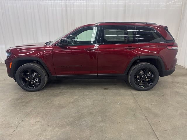 New 2025 Jeep Grand Cherokee Laredo image 29