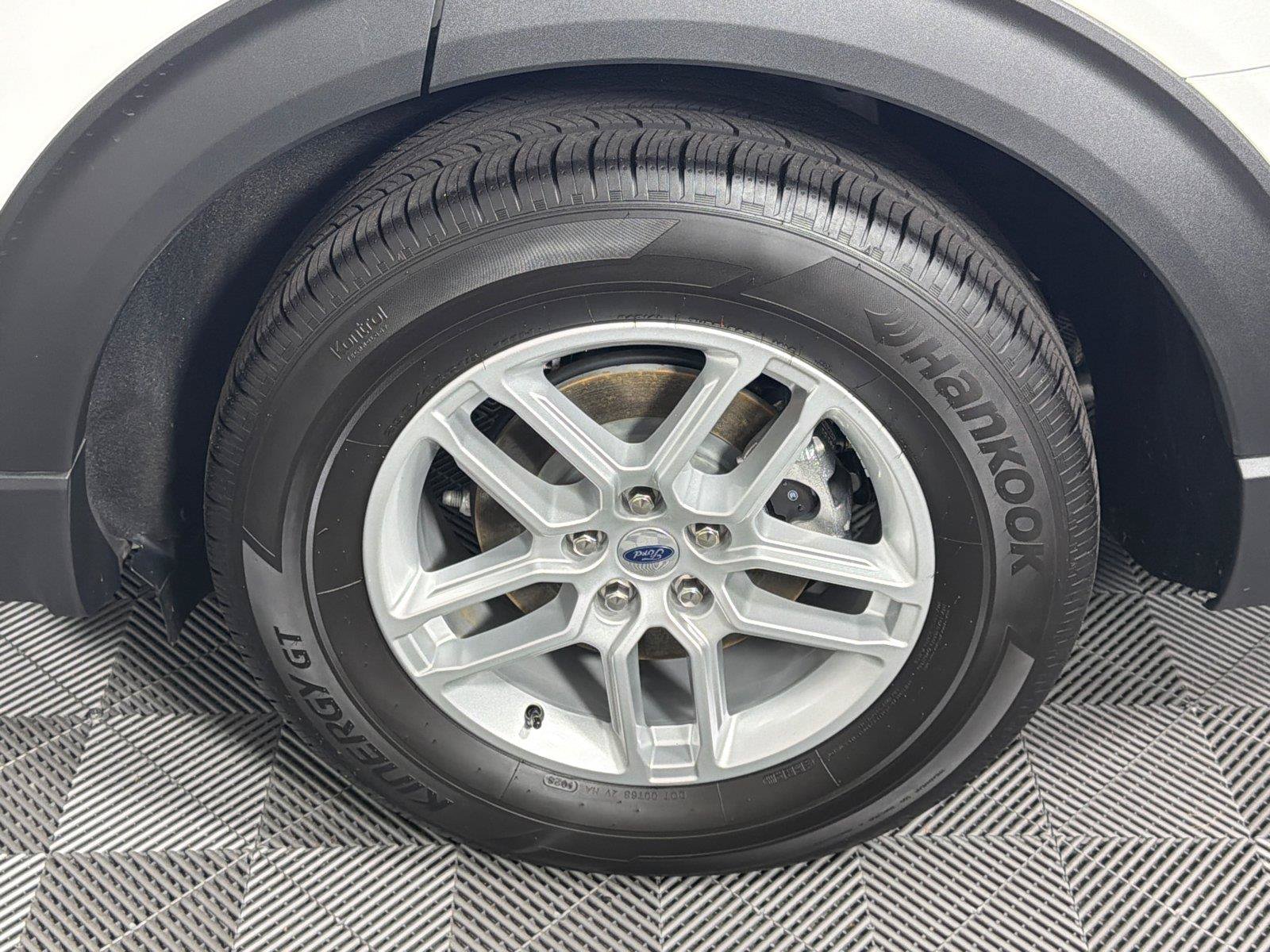 Used 2026 Ford Explorer Active RWD image 19
