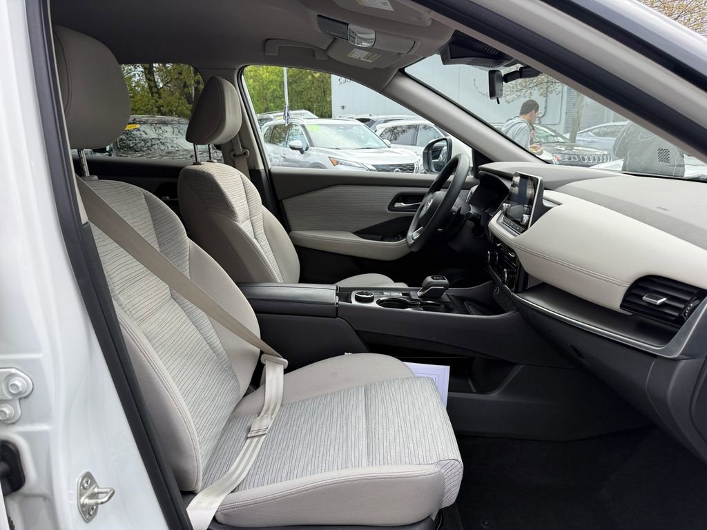 Used 2021 Nissan Rogue SV AWD/4WD image 27
