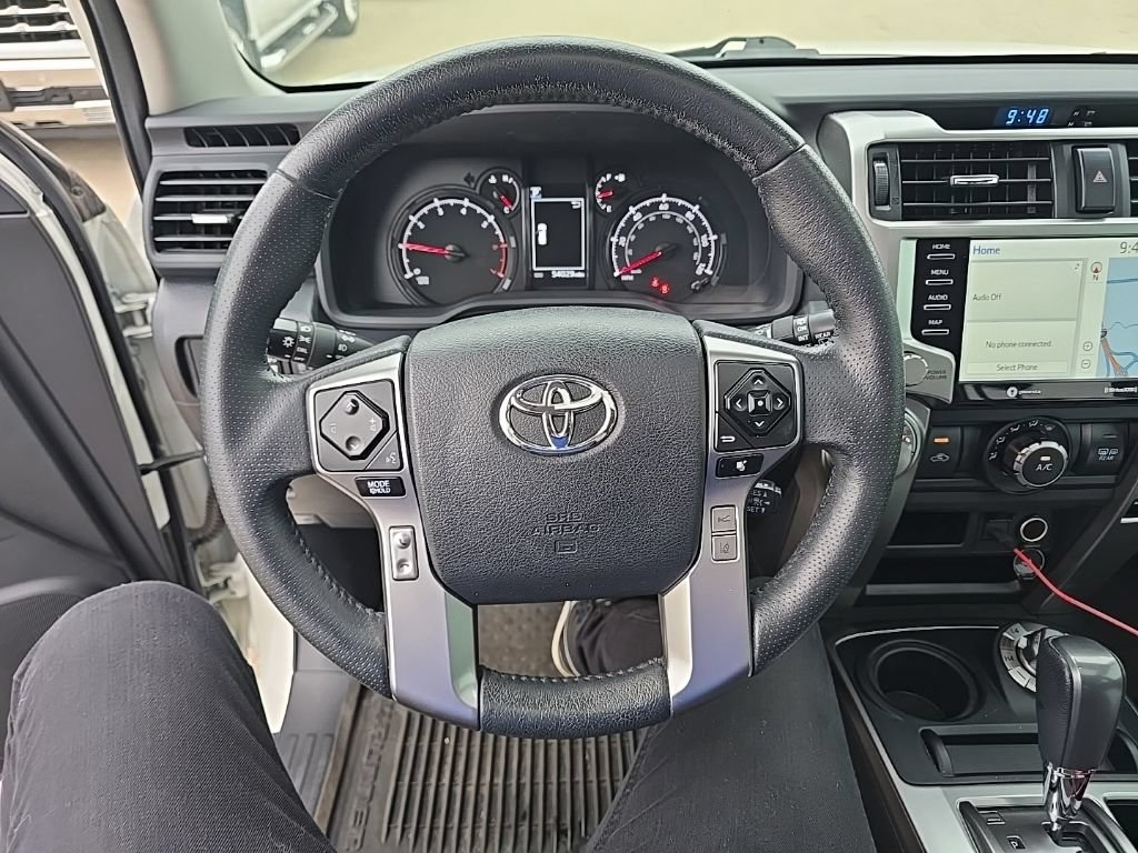 Used 2022 Toyota 4Runner SR5 Premium w/ Moonroof Package AWD/4WD image 15
