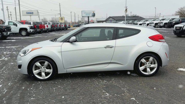 Used 2015 Hyundai Veloster image 5