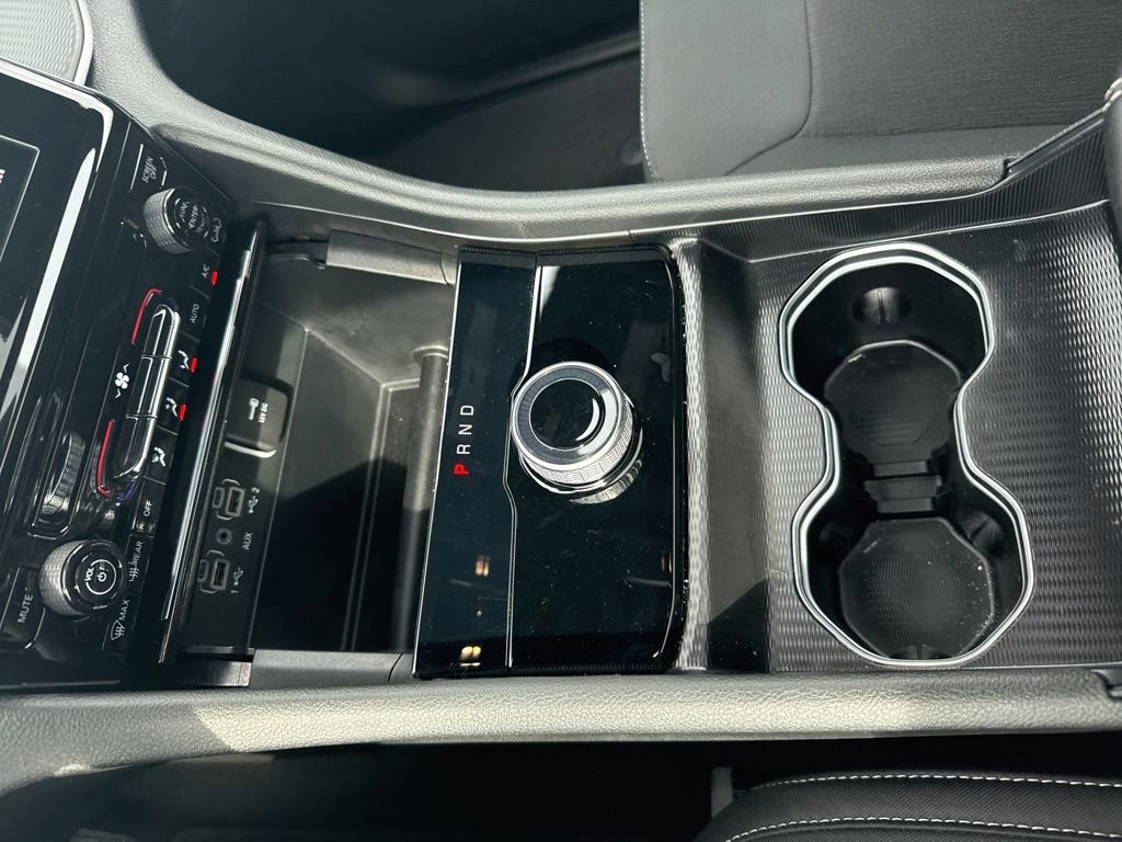 Used 2025 Jeep Grand Cherokee Laredo X image 19