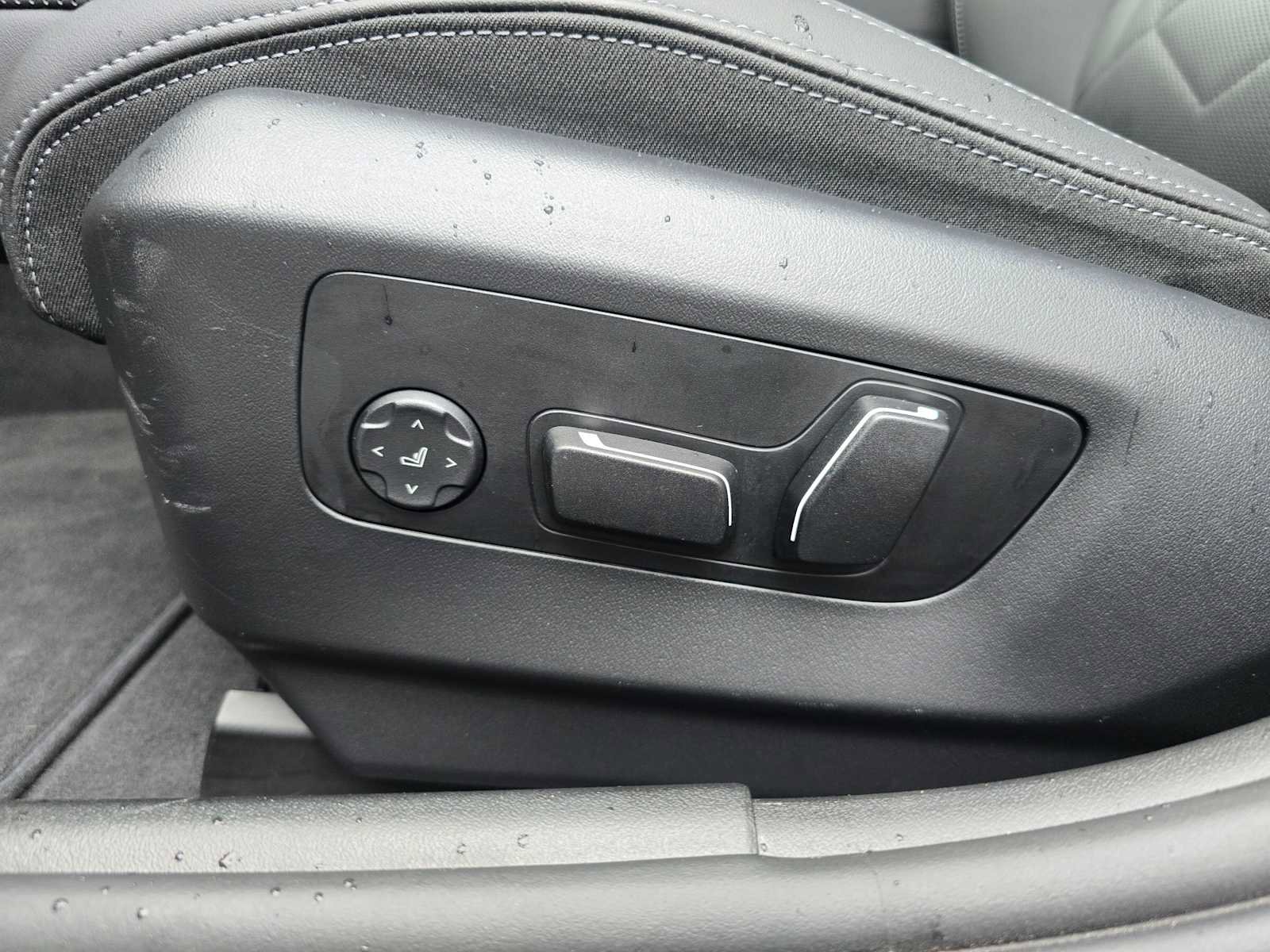 Used 2024 BMW i5 eDrive40i w/ M Sport Package image 26