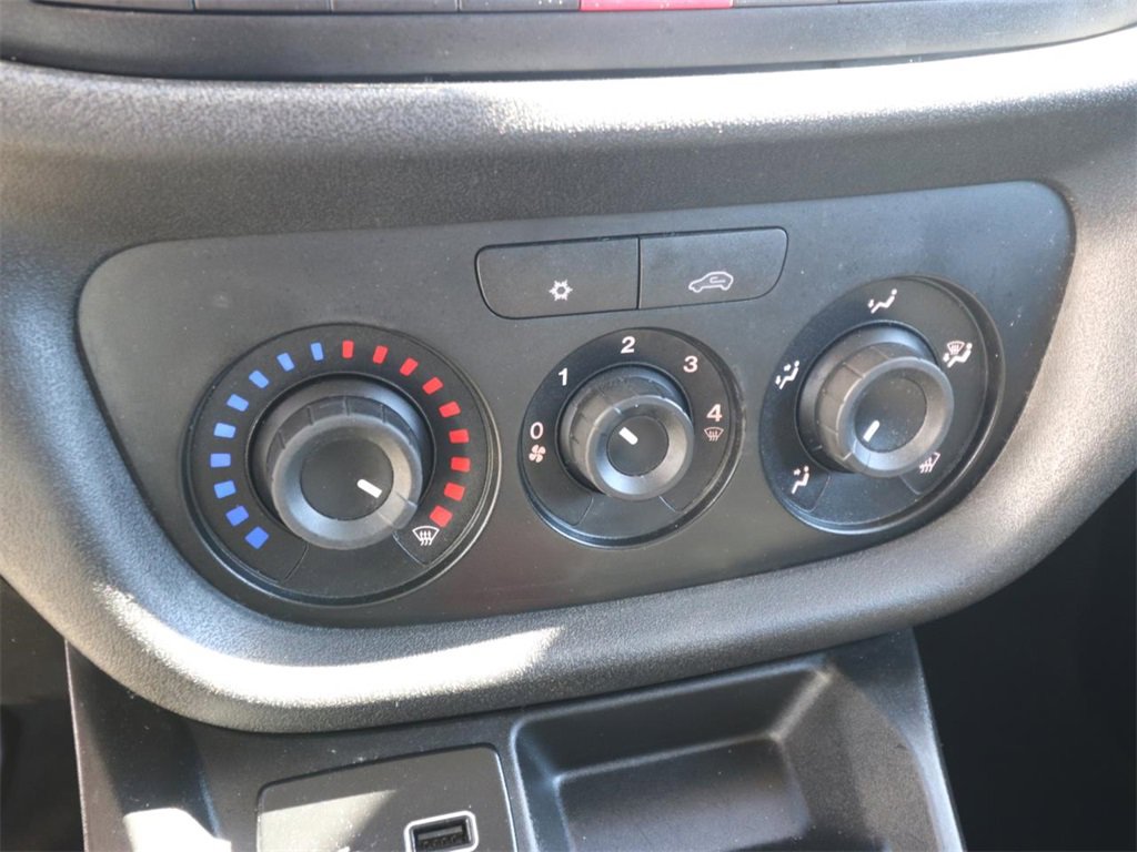 Used 2022 RAM ProMaster City Tradesman w/ Window Group 05 image 20