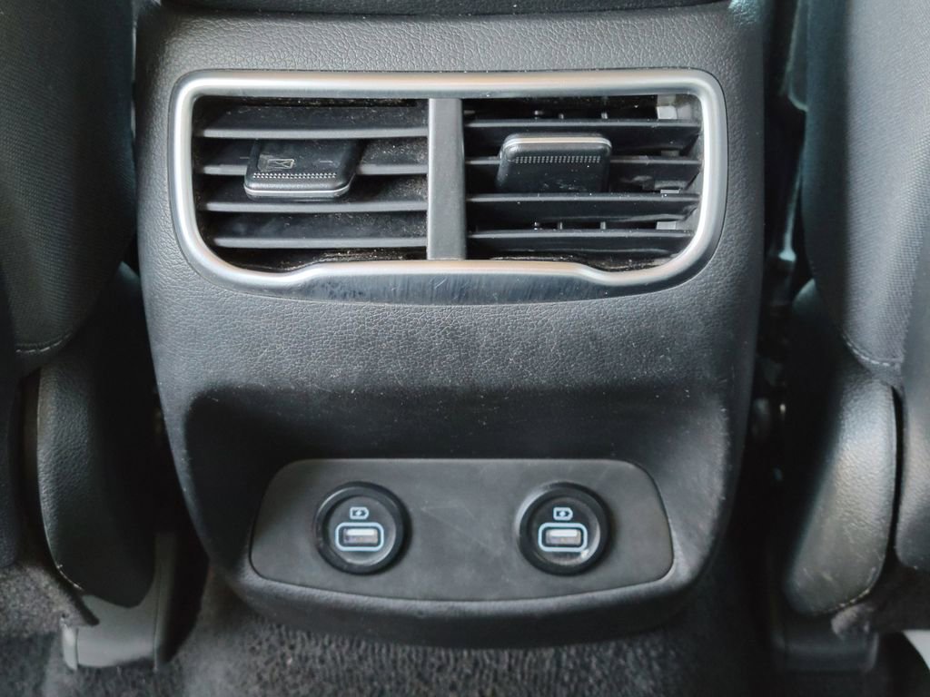 Used 2023 Hyundai Santa Fe SEL image 17