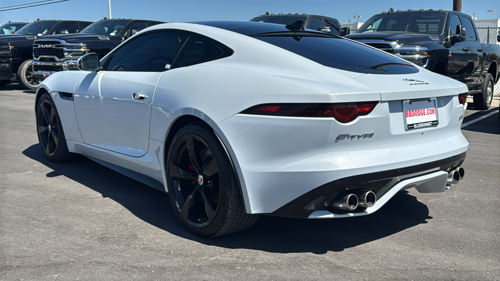 Used 2020 Jaguar F-TYPE R image 7