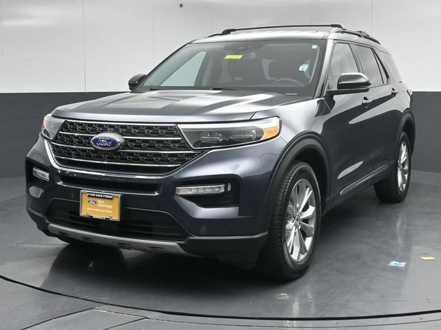Certified 2024 Ford Explorer XLT w/ Equipment Group 202A AWD/4WD image 3