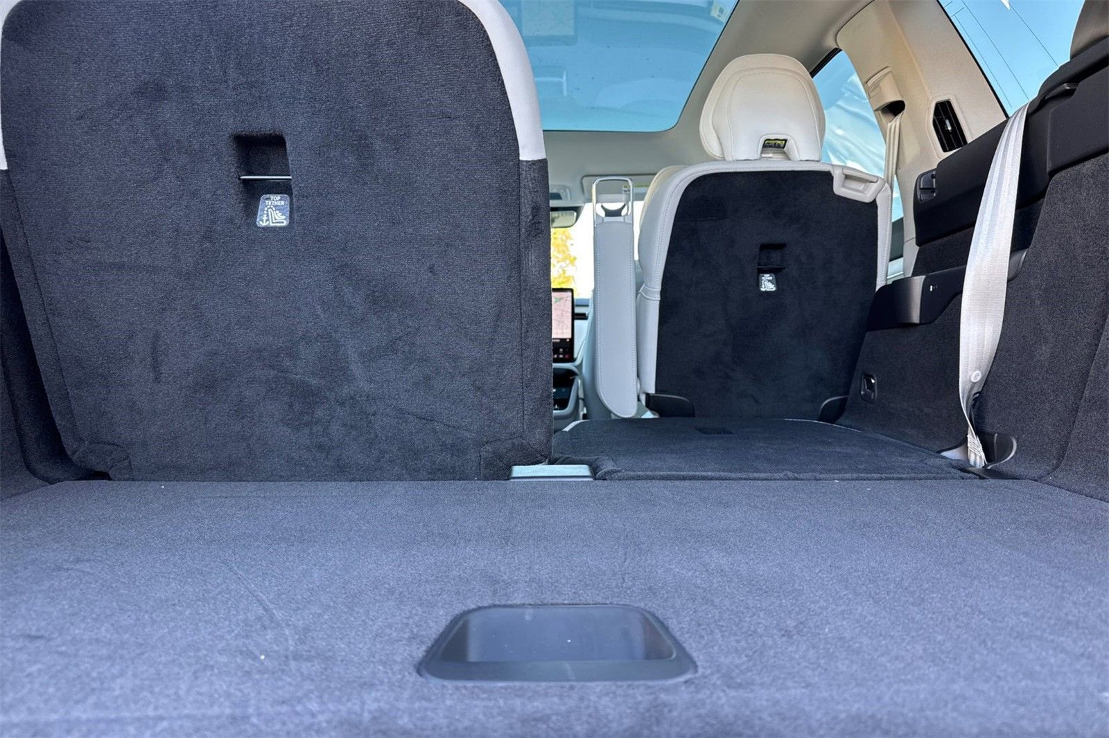 New 2025 Volvo EX90 Plus image 15