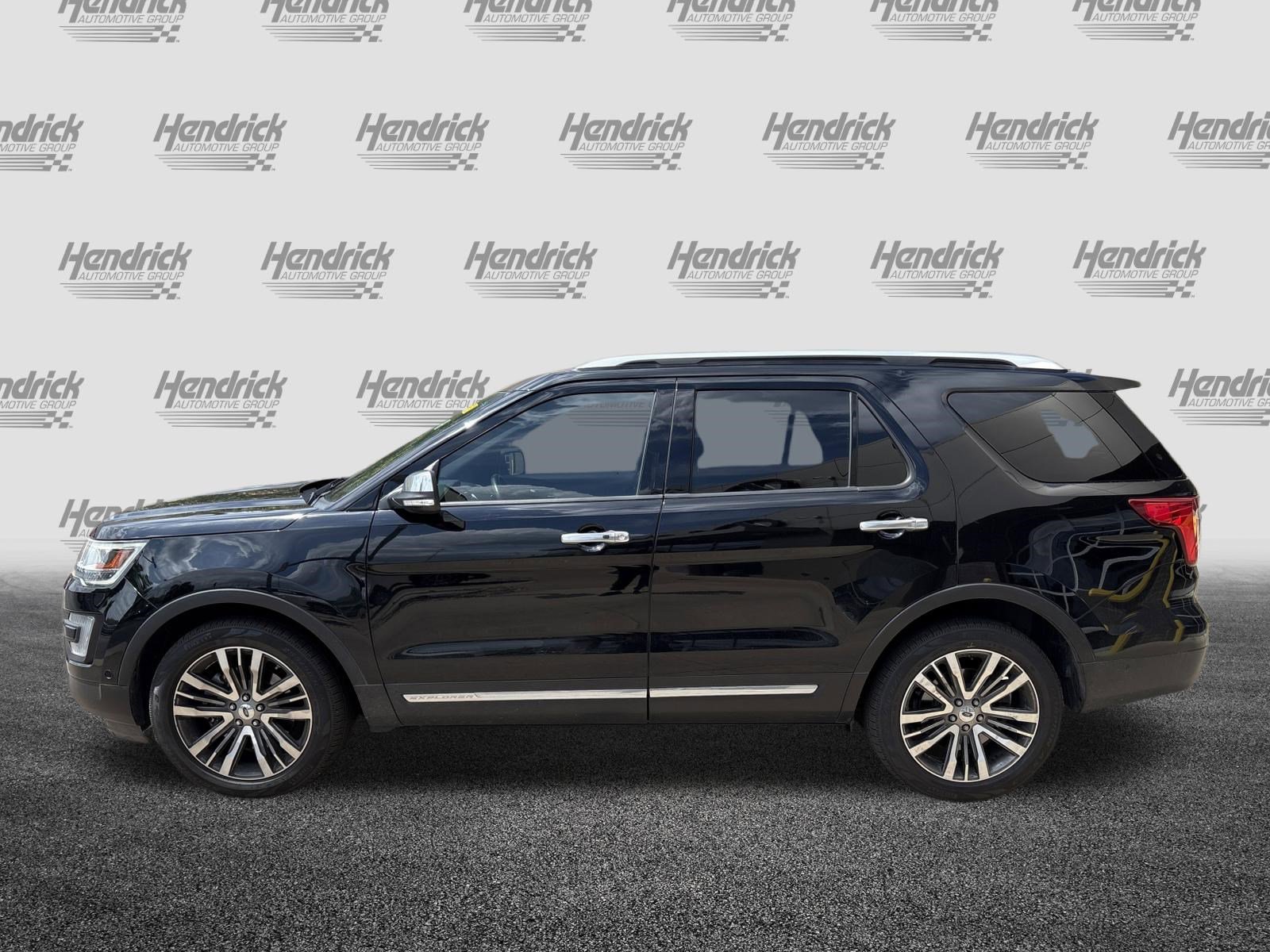 Used 2017 Ford Explorer Platinum image 7