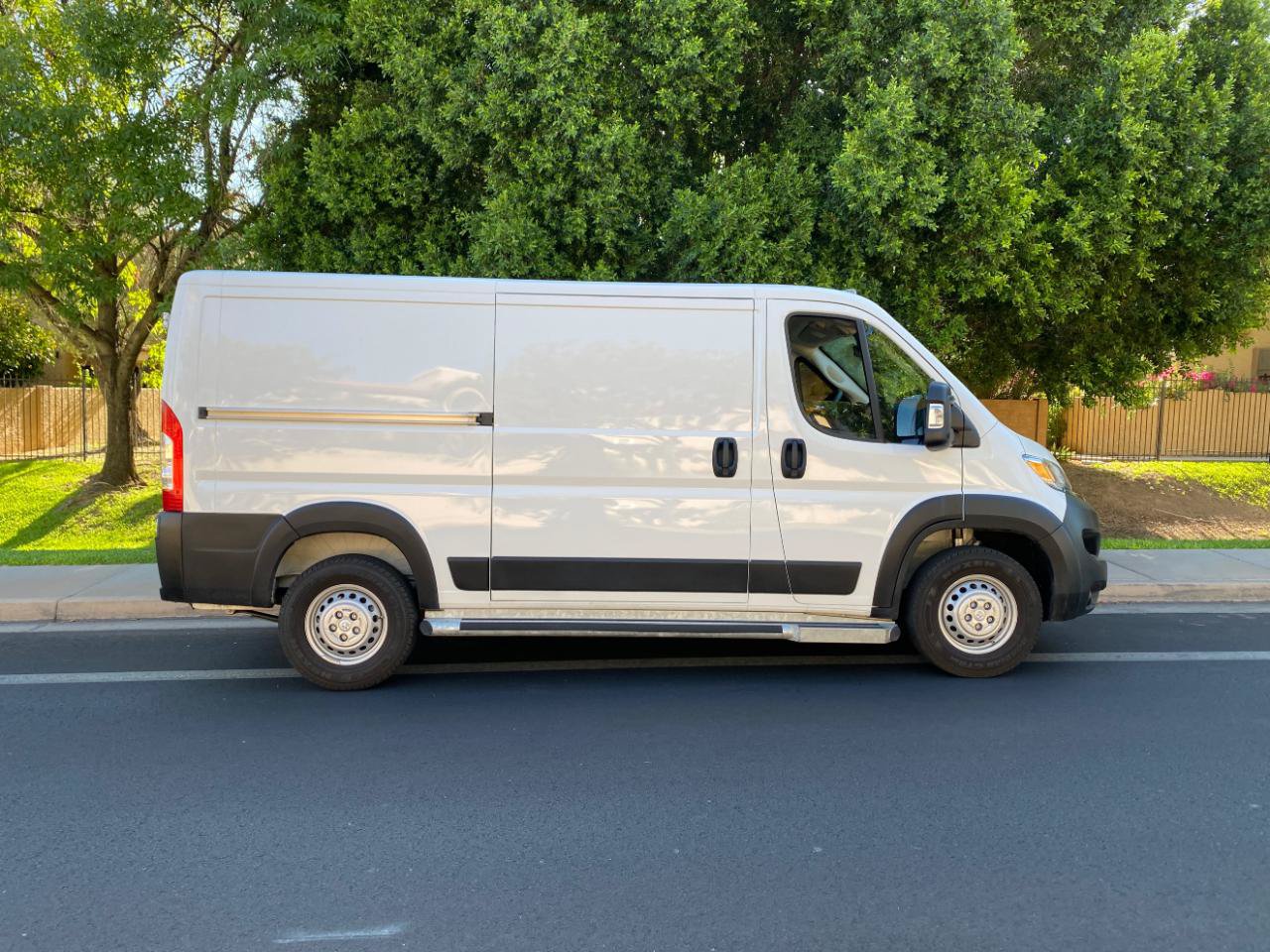 Used 2025 RAM ProMaster 2500 w/ U-Haul Equipment Group FWD image 6