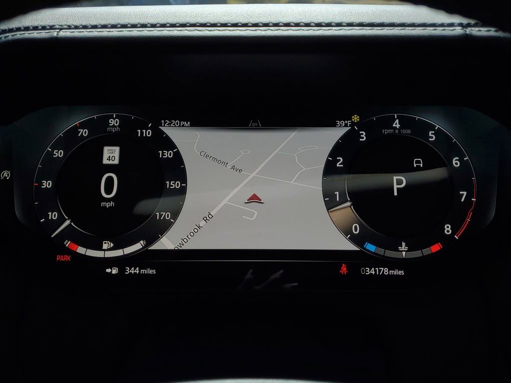 Used 2025 Land Rover Range Rover Long Wheelbase Autobiography image 16