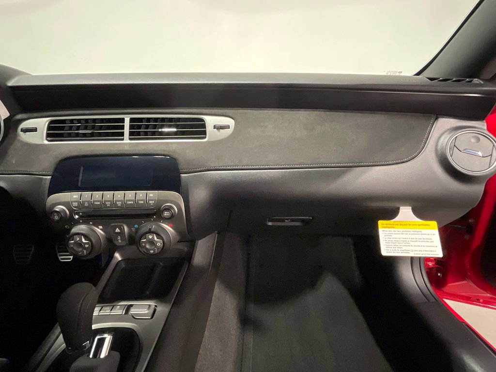 Used 2015 Chevrolet Camaro Z/28 RWD image 49