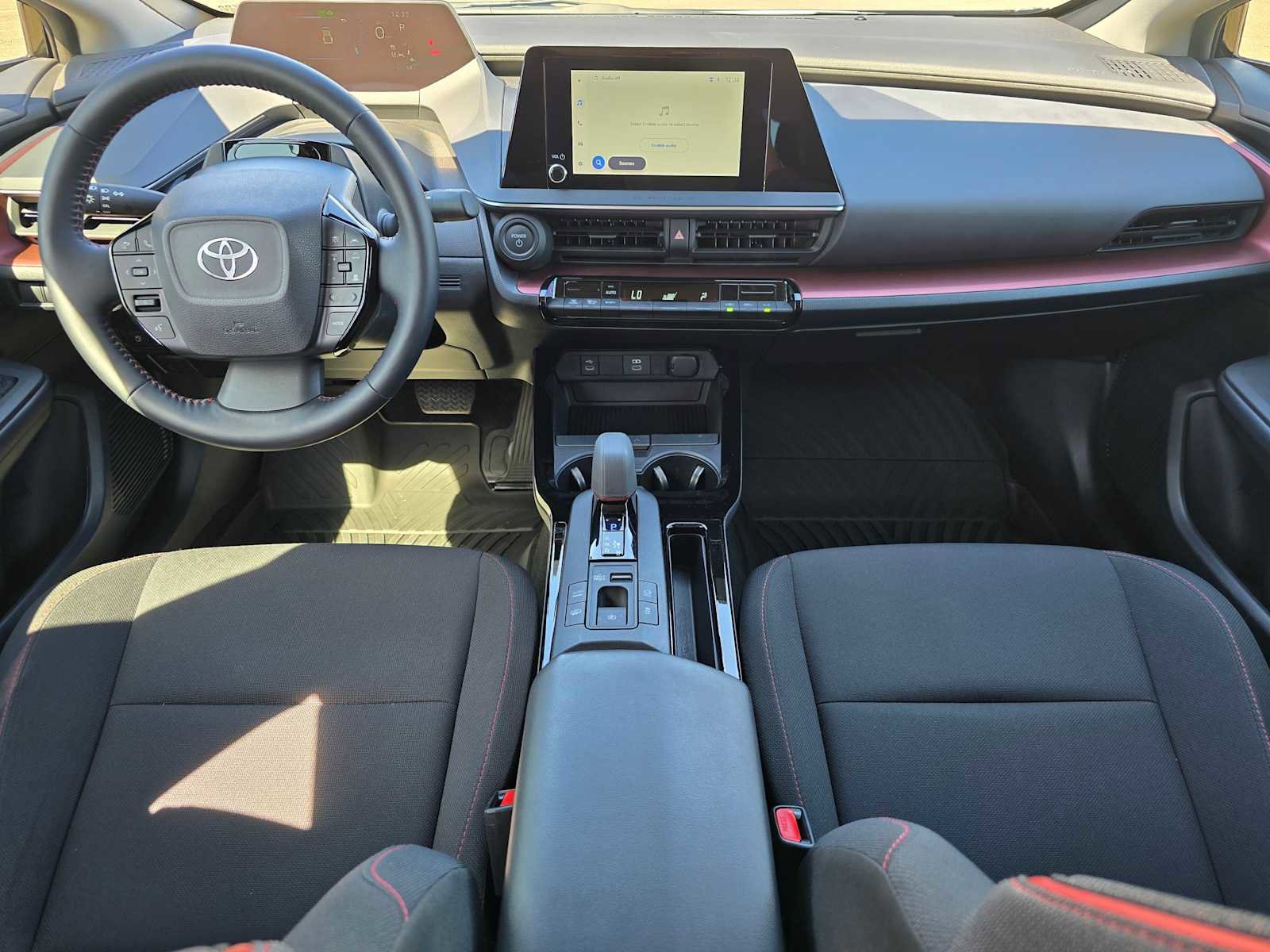 Used 2026 Toyota Prius Plug-In Hybrid FWD image 18
