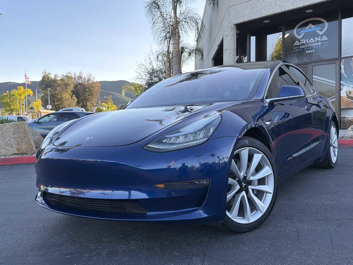 Used 2018 Tesla Model 3 Long Range image 2