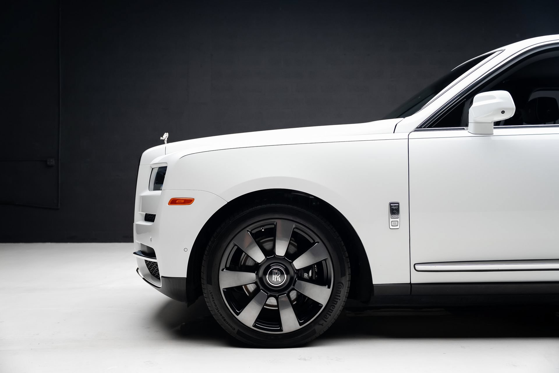 Used 2024 Rolls-Royce Cullinan w/ Cullinan Package AWD/4WD image 19