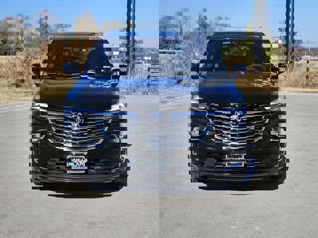 Used 2024 Buick Enclave Premium image 2