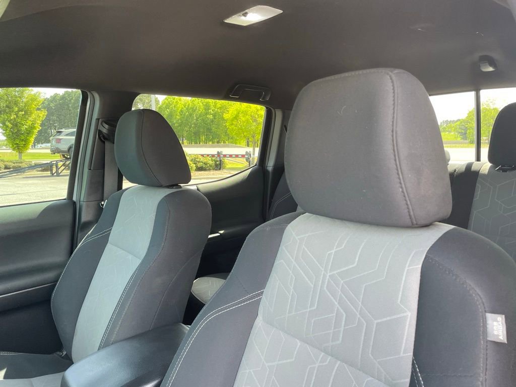 Used 2020 Toyota Tacoma TRD Sport w/ Technology Package image 23