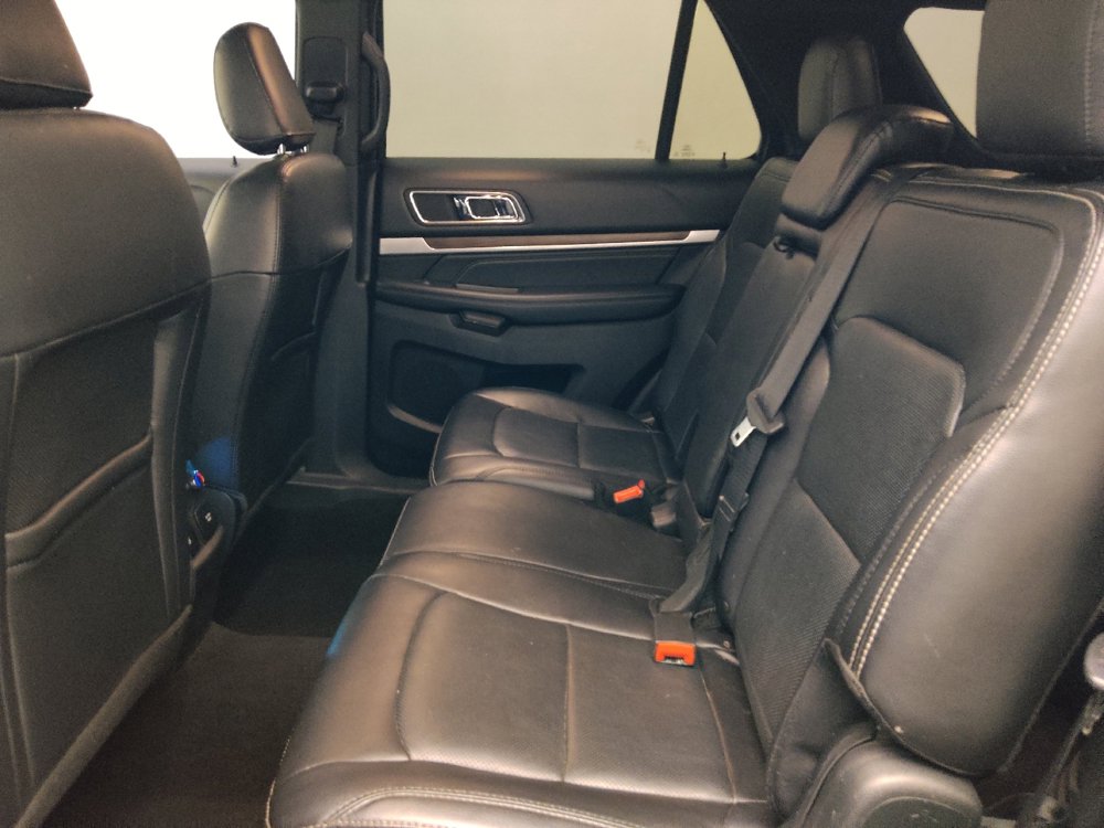 Used 2019 Ford Explorer Limited w/ Class III Trailer Tow Package FWD image 18