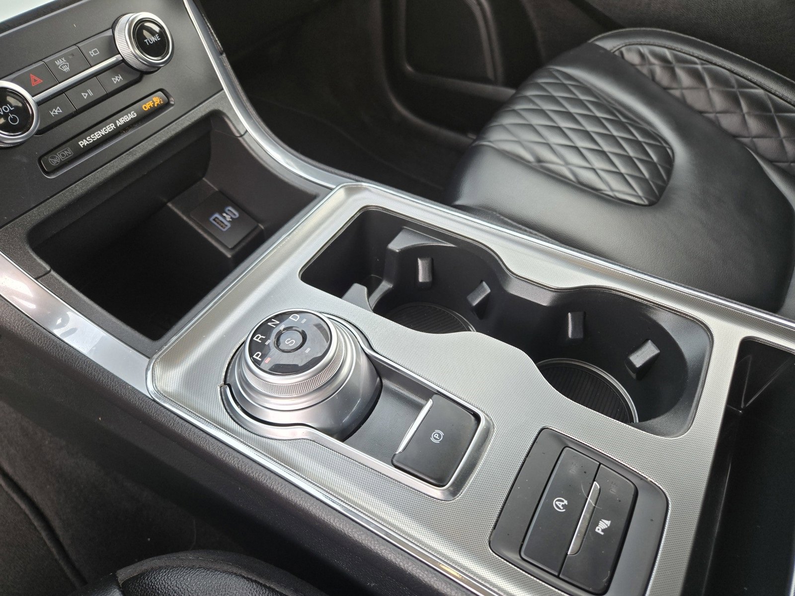 Used 2024 Ford Edge Titanium image 20