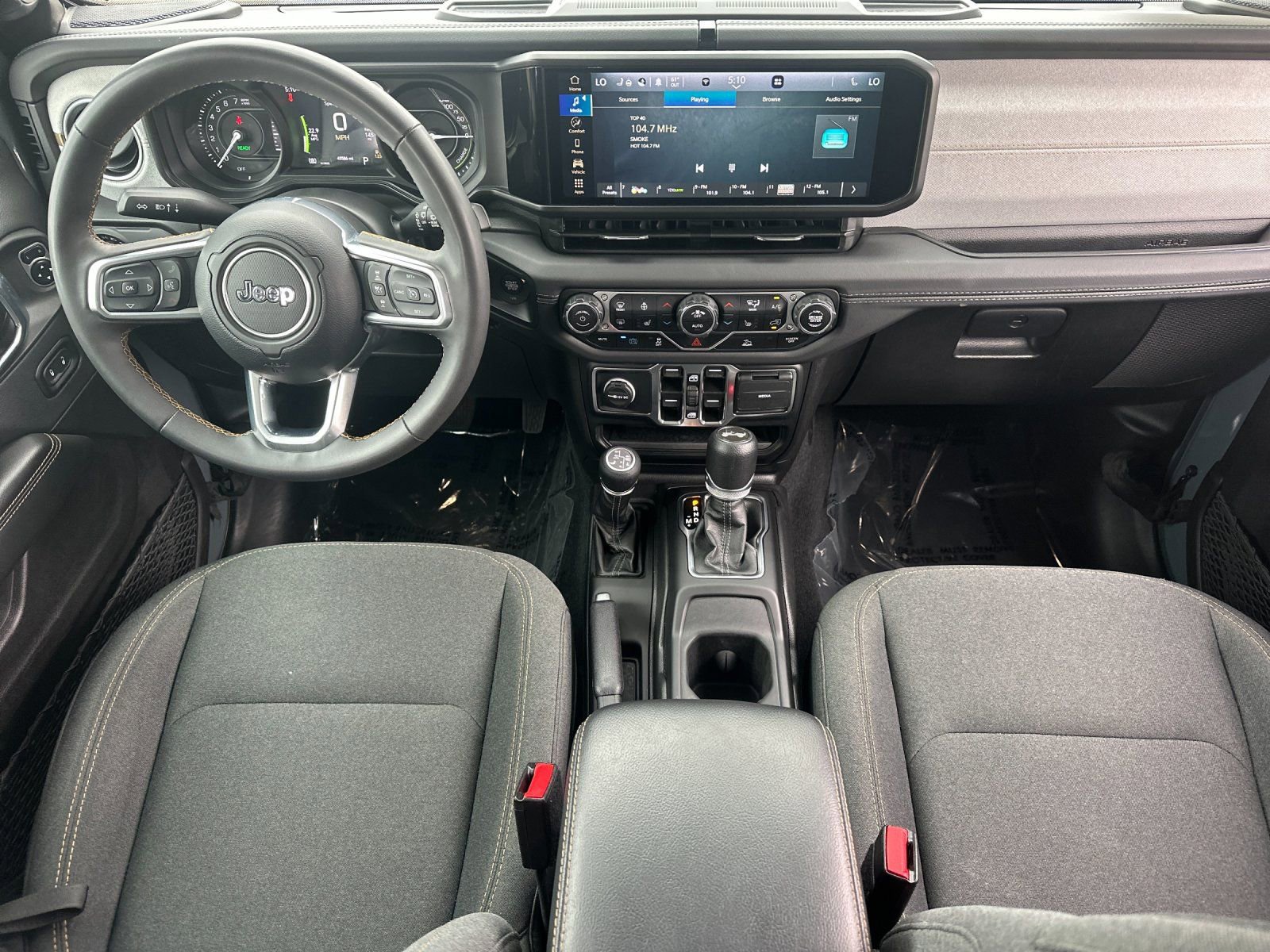 Used 2024 Jeep Wrangler Unlimited Sahara AWD/4WD image 12
