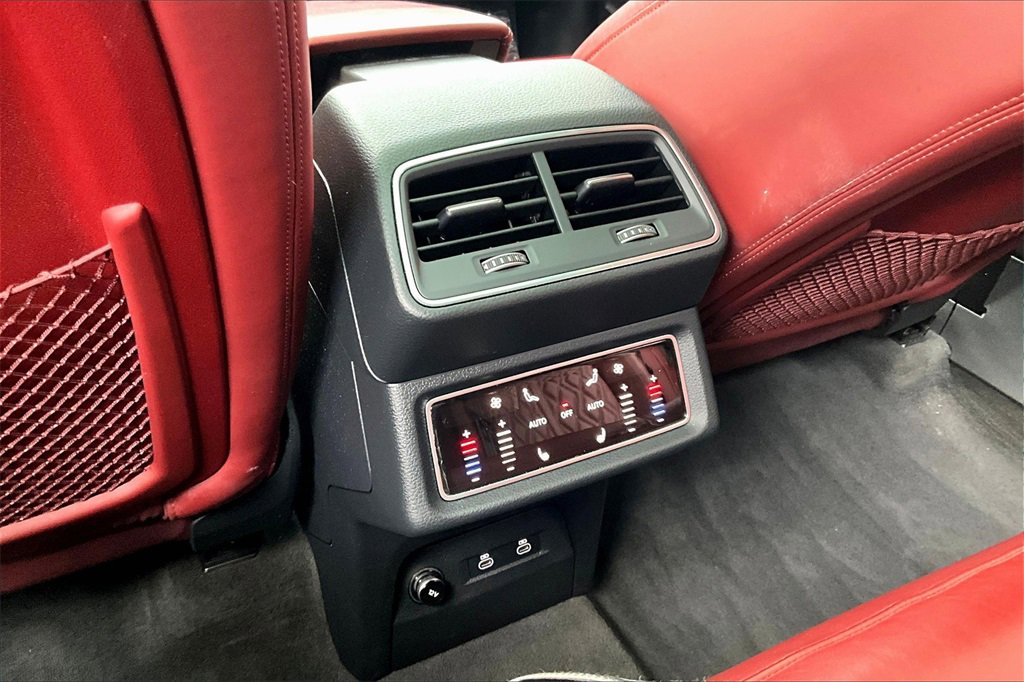 Used 2022 Audi e-tron S Premium Plus w/ 21" Black Optic Package image 10