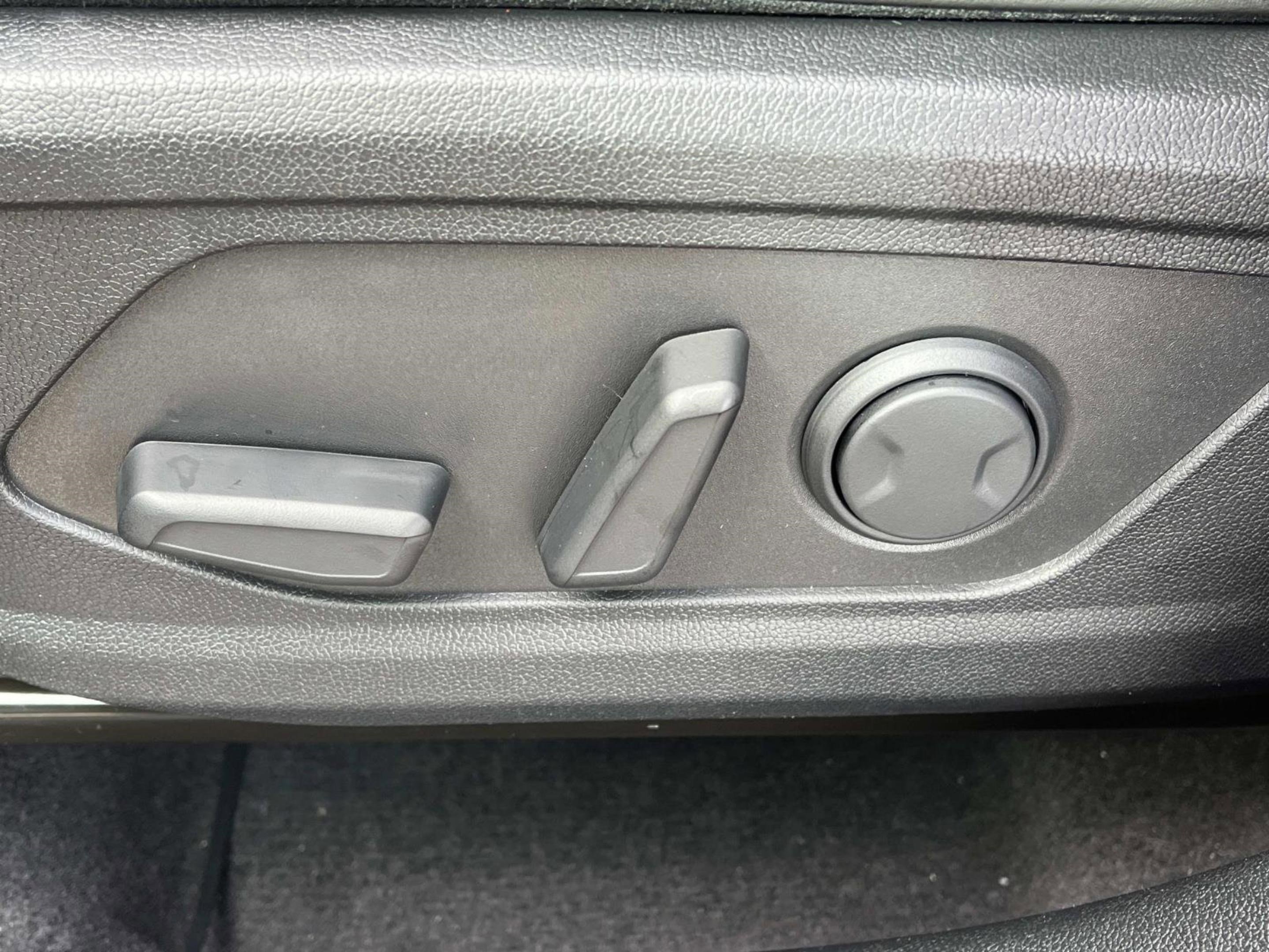 New 2025 Kia Sorento S w/ Panoramic Sunroof Package image 22