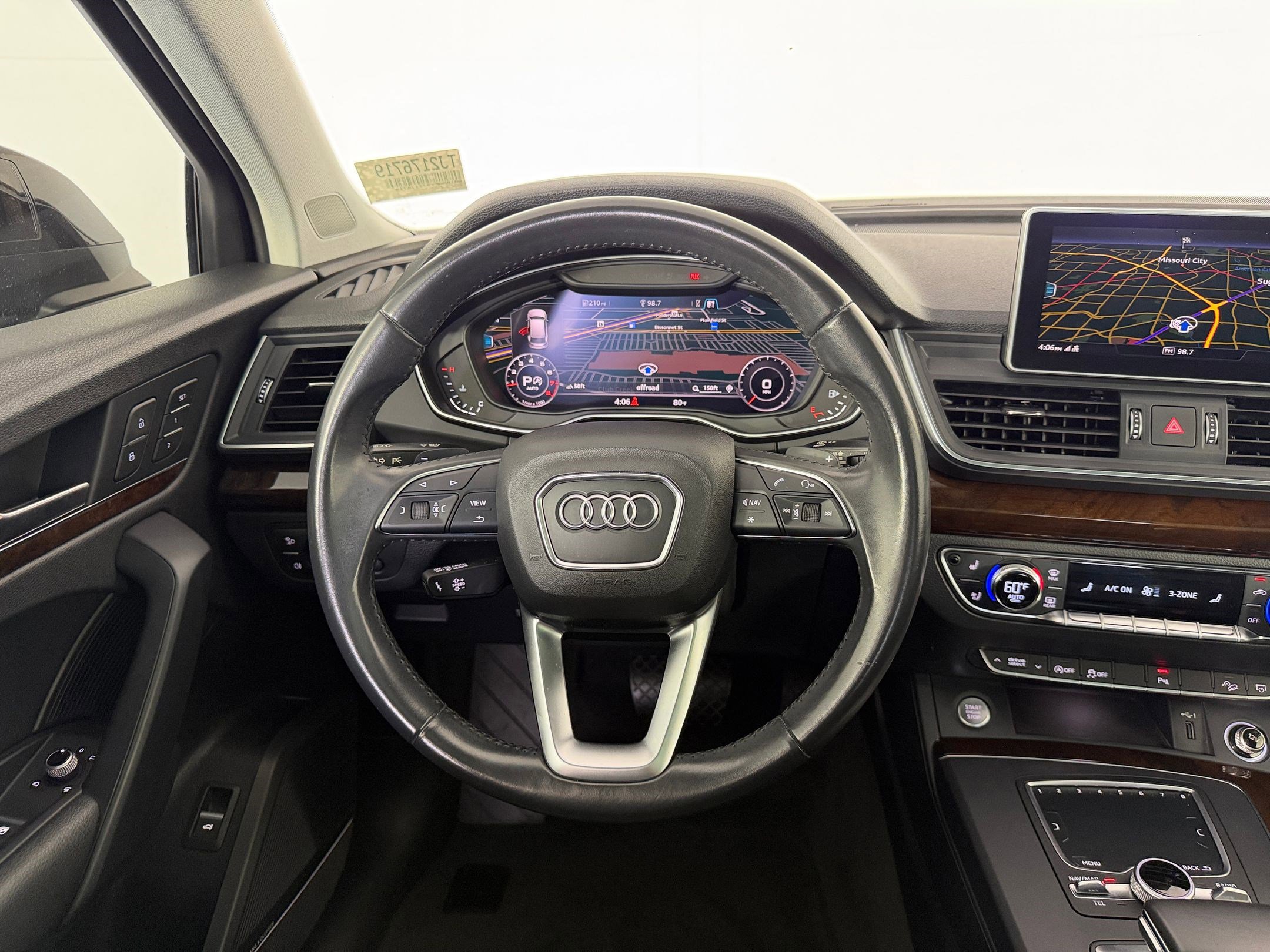 Used 2018 Audi Q5 2.0T Premium Plus w/ Premium Plus Package image 32