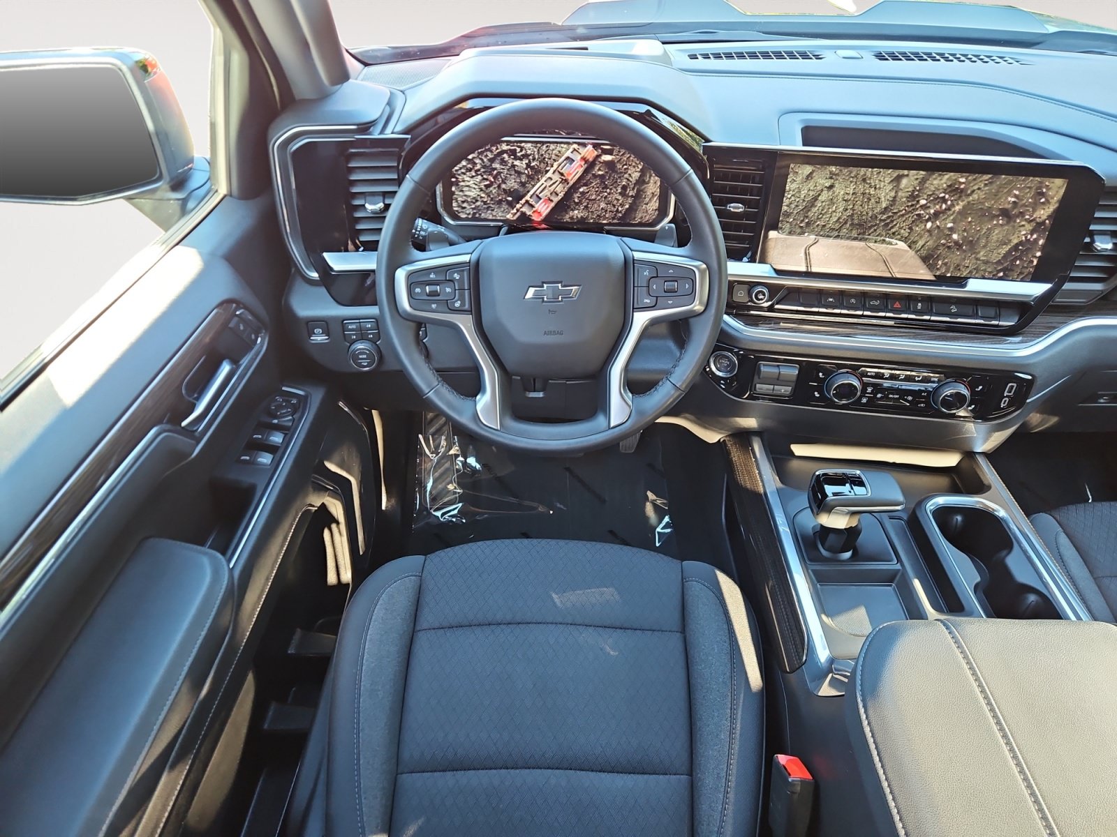Used 2026 Chevrolet Silverado 1500 LT Trail Boss w/ Protection Package AWD/4WD image 11