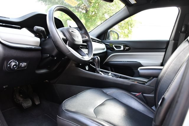 Used 2023 Jeep Compass Limited AWD/4WD image 13