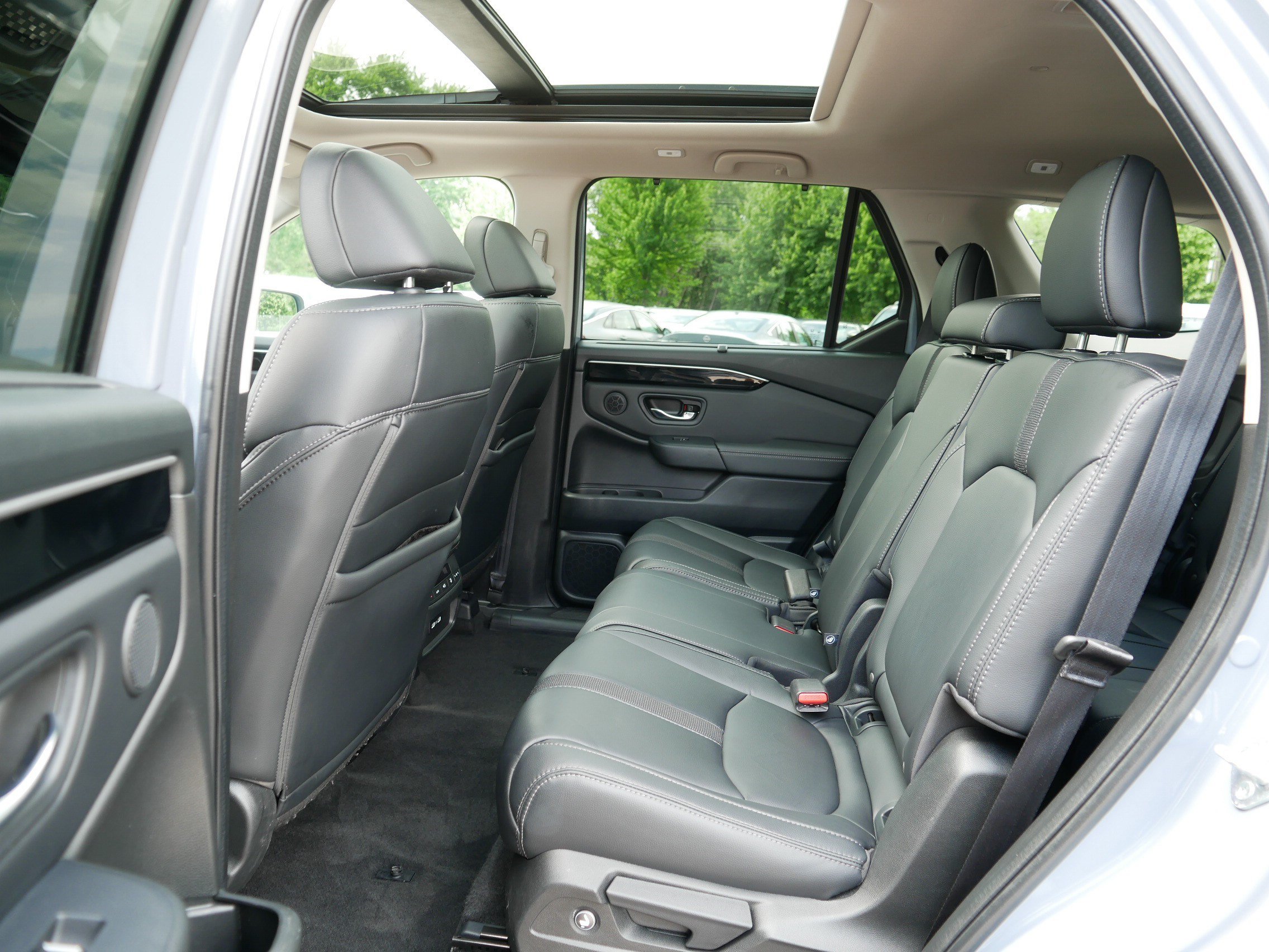 Used 2023 Honda Pilot Touring image 35