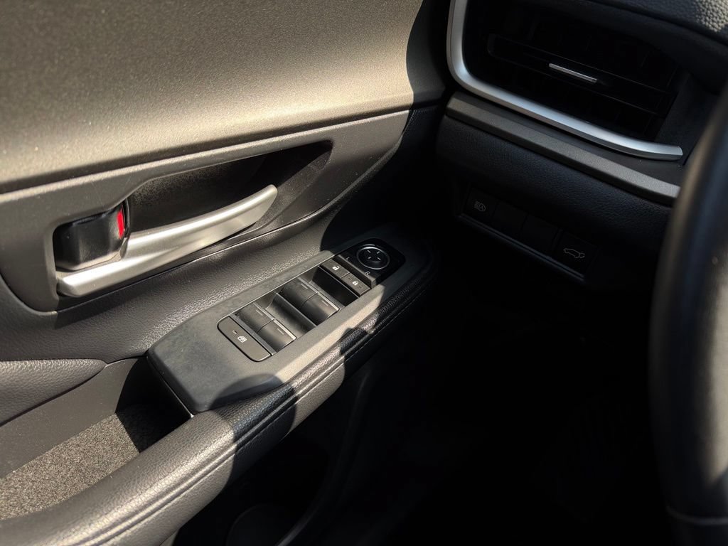 Used 2025 Toyota Grand Highlander AWD image 23