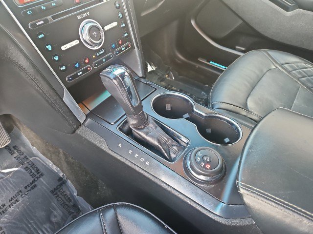 Used 2017 Ford Explorer Platinum image 21