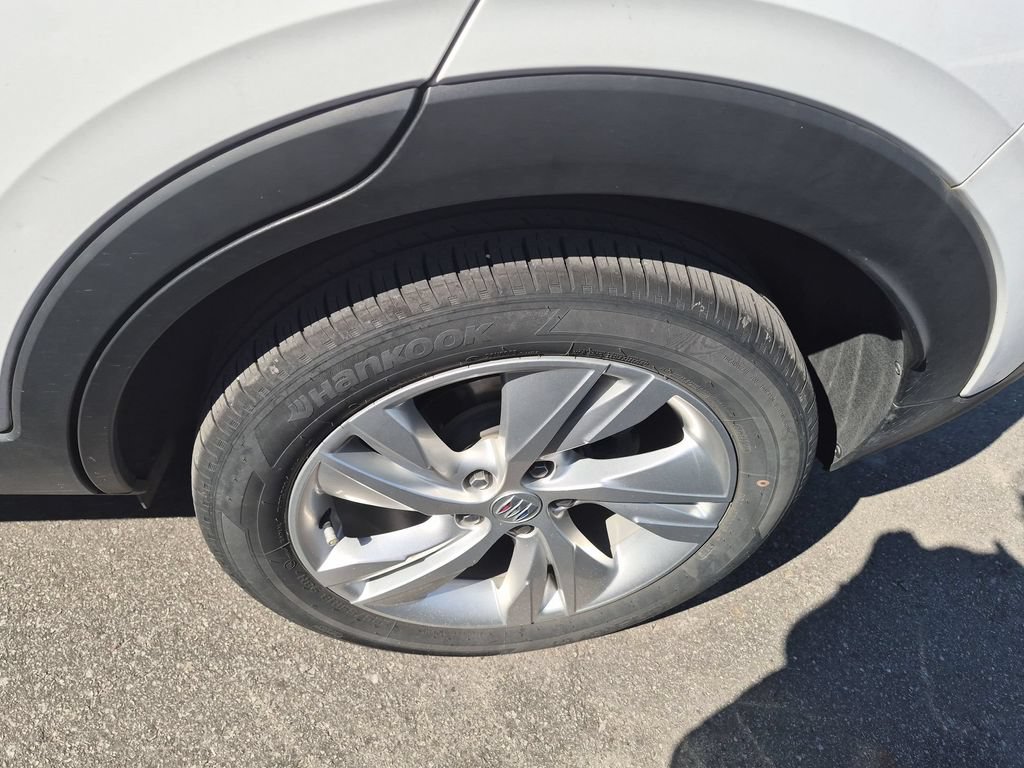 Used 2024 Buick Encore GX Preferred FWD image 5